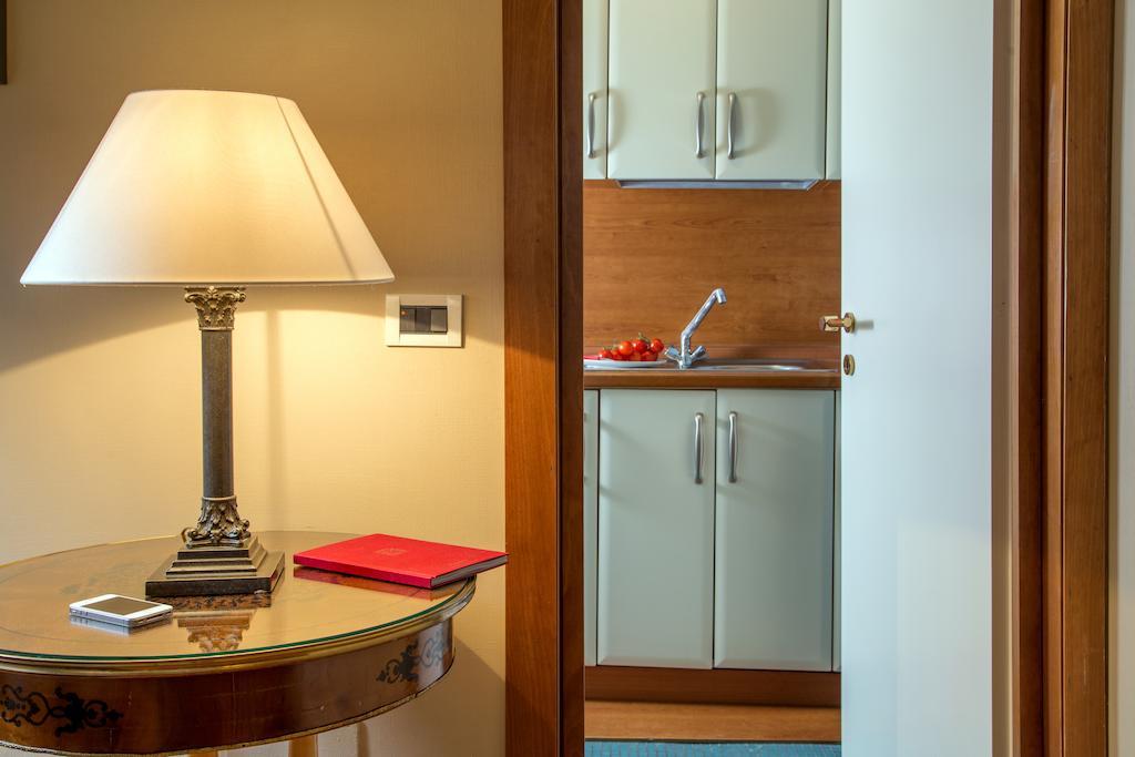 Astrid Roma Suites Extérieur photo